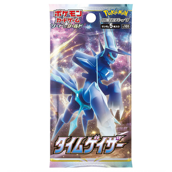 Sobre sellado de Pokémon Time Gazer con Dialga Forma Origen sobre un fondo galáctico azul y morado brillante.