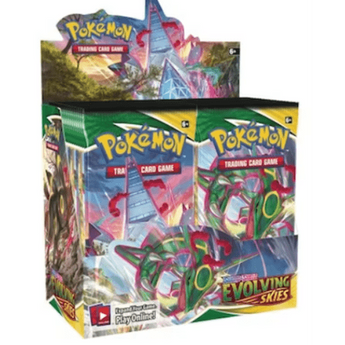 Caja expositora de 36 sobres Pokémon JCC Cielos Evolutivos con ilustraciones de Rayquaza VMAX y Duraludon VMAX en tonos verdes.