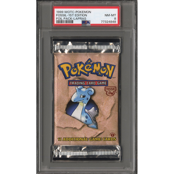 Sobre de cartas Pokémon Fossil 1st Edition con Lapras, sellado y certificado por PSA en estuche protector rígido.