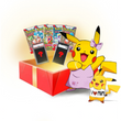 Caja Regalo | Carta PSA 10 o CGC 10 + 5 Sobres de Pokémon TCG | Santo Packs