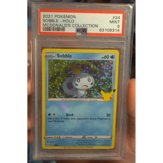 POKEMILLON Segunda Mano PSA 9 | Sobble Holografico (MC25 24/25) McDonald 25th Inglés