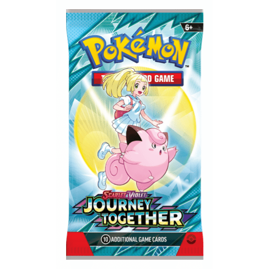 Sobre de cartas Pokémon Juntos de Aventura con Lylia y Clefairy sobre un fondo azul brillante y amarillo.