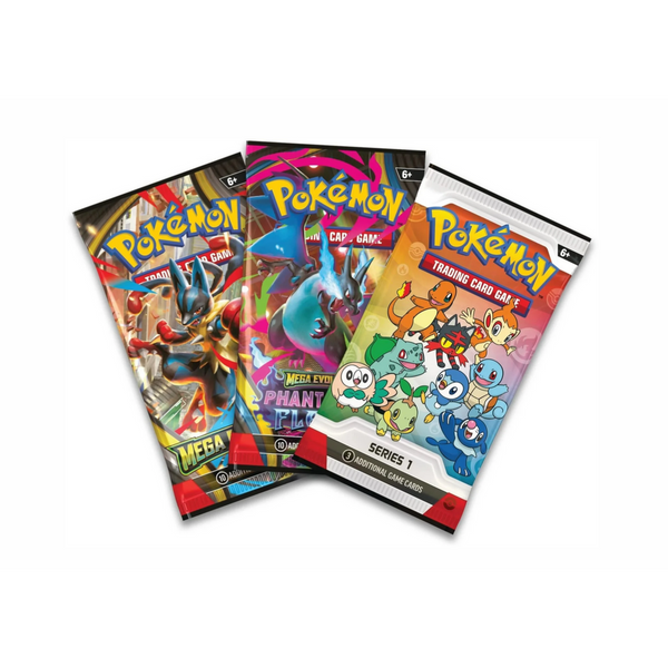 Tres sobres de cartas Pokémon TCG, incluyendo el paquete Serie 1 con ilustraciones de los primeros compañeros de Kanto, Sinnoh y Alola.