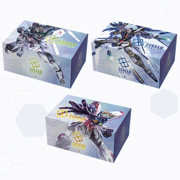 Tres cajas de almacenamiento Gundam TCG Freedom Ascension con ilustraciones de robots mecha en tonos azules y blancos.