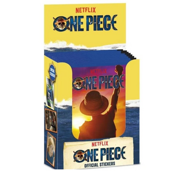 Display de 30 sobres de stickers oficiales de One Piece Netflix con diseño de Luffy y el mar en tonos amarillos y azules.
