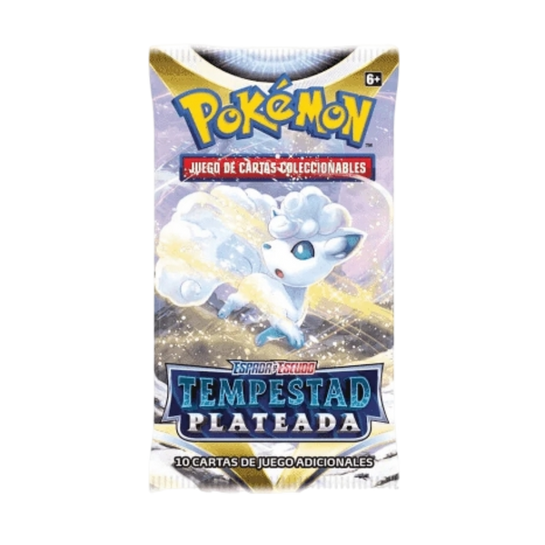 Sobre de cartas Pokémon Tempestad Plateada con Vulpix de Alola sobre fondo blanco, diseño brillante y azulado.