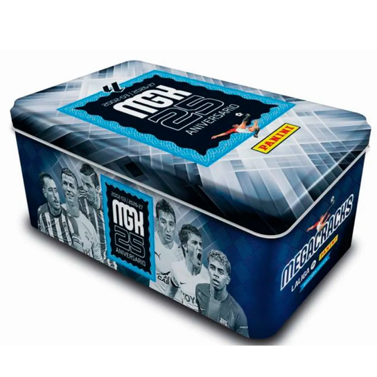 Caja metálica azul Panini Megacracks 25 Aniversario con diseño de futbolistas y logo conmemorativo para cartas coleccionables.
