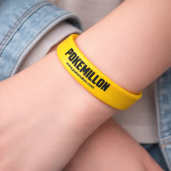 Pulsera Pokemillon de Silicona Amarilla con Logo Negro