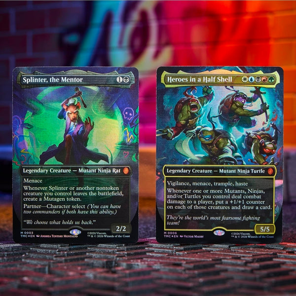 Cartas foil de Magic: The Gathering con arte de Splinter y las Tortugas Ninja sobre una superficie texturizada.