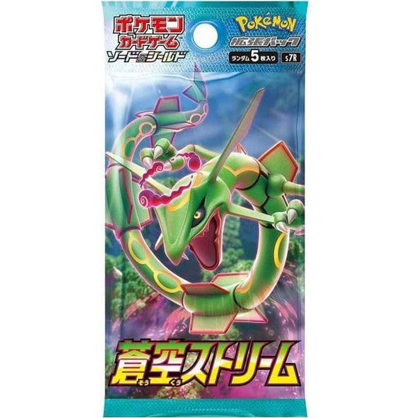 Sobre de cartas Pokémon Blue Sky Stream con Rayquaza verde sobre fondo azul, serie Sword & Shield japonesa.